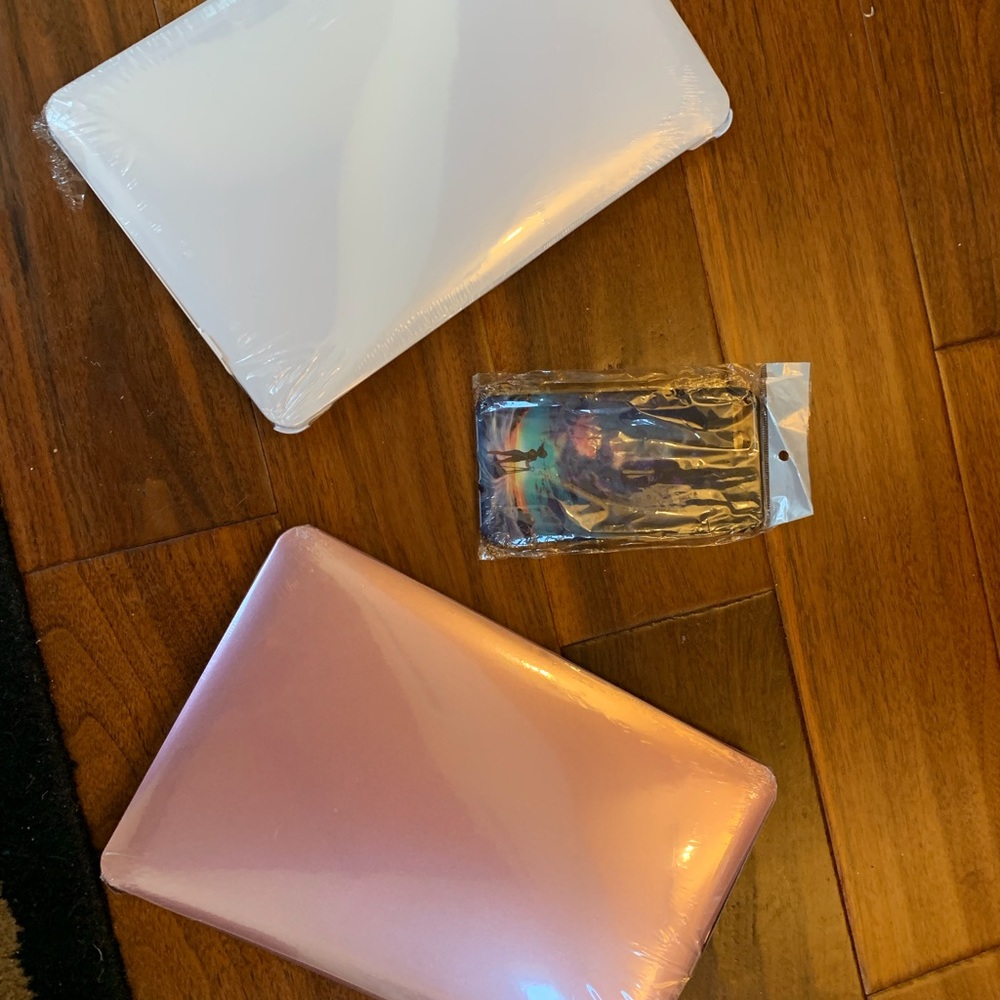 2 max book air covers ,2 iPhone battery chargers